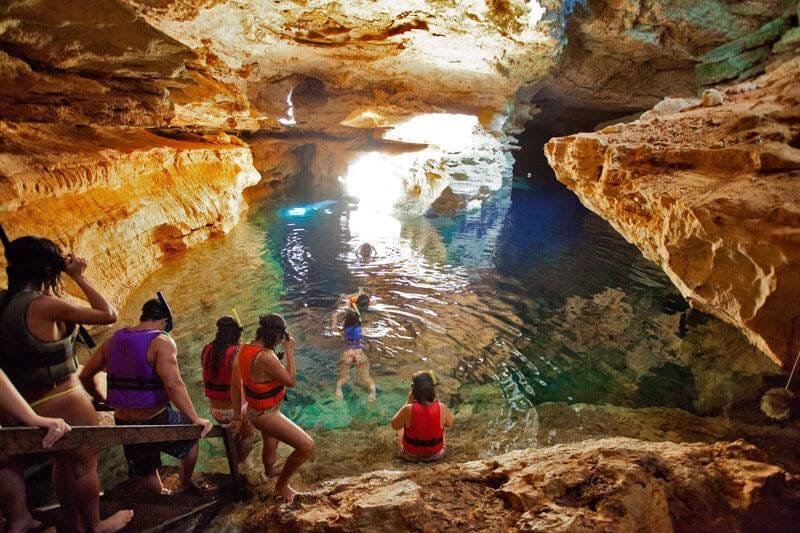 https://bahiatoureceptivo.com.br/services/uploads/_original/transfer-chapada-diamantina-826534.jpg